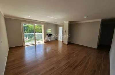 Lindo apartamento em excelente localização em campos do jordão