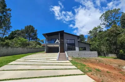 Casa contemporânea em campos do jordão - casa contemporânea cercada pela natureza em campos do jordão!