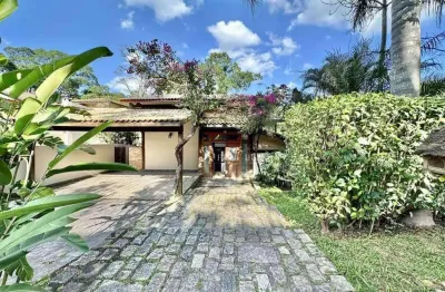 Casa em condomínio fechado com 5 quartos à venda na Rua Apiacás, Granja Viana, Carapicuíba