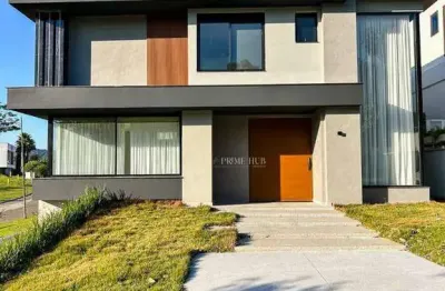 Casa de alto padrão com vista privilegiada para área verde e elevador privativo – condomínio exclusivo em alphaville