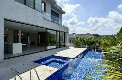 Casa moderna com 3 suítes, piscina de borda infinita e vista privilegiada em condomínio de luxo no tamboré