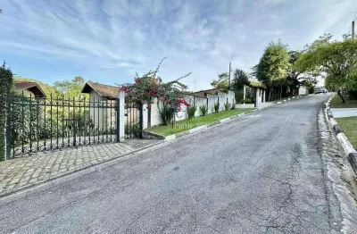 Casa charmosa com spa e vista para a natureza na granja viana – condomínio fechado