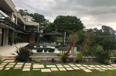 Casa luxuosa com vista para campo de golf, mini fábrica de cerveja e infraestrutura completa