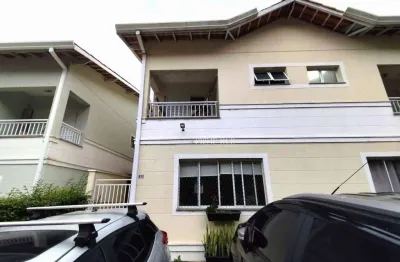 Imóvel em condomínio fechado na granja viana com ótima localização e infraestrutura completa.