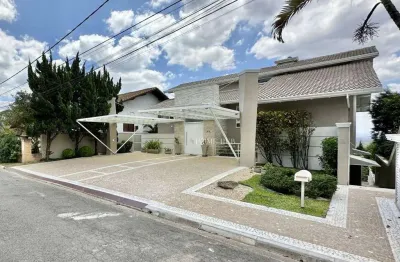 Residência Moderna e Sofisticada com Vista para o Vale da Fazendinha