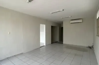 Ponto comercial com 10 salas para alugar na Rua Jaguarari, 2256, Lagoa Nova, Natal