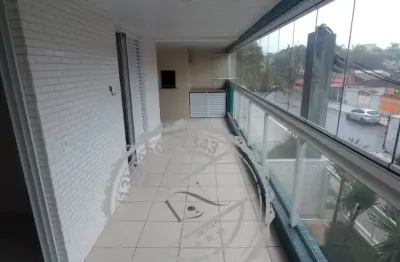 O lar perfeito para sua família em bertioga a uma quadra da praia !!!!!!!