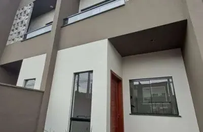 Sobradonovo/2suítes/82m2/terrenofundos/500mtshospitalregional/altopadrão/ iririú - joinville - sc