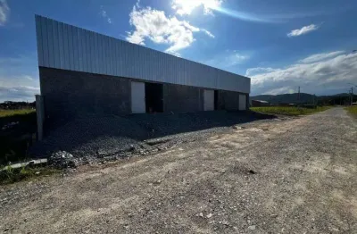Galpão novo/100m2 construídos/terreno10x24/10x9fundos/araquarisc