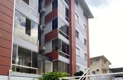 Belo apto com 1suíte+2dorm/piscina/salão festas/vaga coberta/segurança condomínio fechado/fácil acesso ao centro e br101.