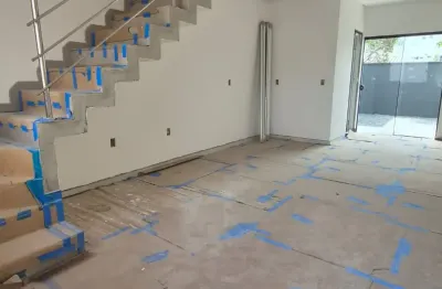 Sobradonl novo com 2 dormitórios no iririú – 71,88m²  encante-se com este sobrado moderno e aconchegante, ideal para quem busca conforto e praticidade em uma das regiões mais tranquilas do bairro irir