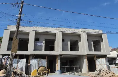 VALOR PROMOCIONAL MÊS/ Sobrado Alto Padrão Novo, 1 suíte + 2dorm/ lavabo + 2bwc/ 2 vagas/Terreno Fundos/ Local livre de enchentes.