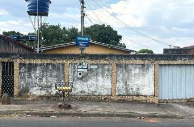 Casa com 3 quartos à venda na Rua 5, 416, Vila Santa Helena, Goiânia