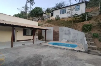Vendo duas casa no bairro pedras ruivas em paty do alferes - rj