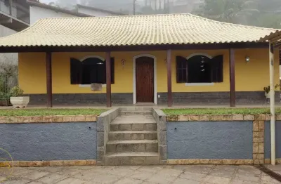 Vendo casa no bairro retiro das palmeiras em miguel pereira - rj.