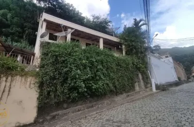 Vendo duas casas no bairro parque barcellos em paty do alferes - rj