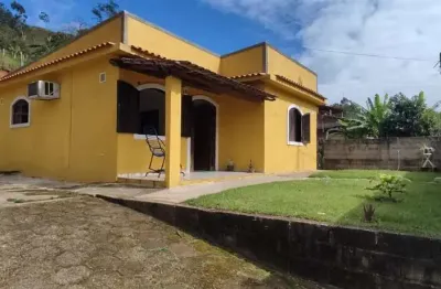 Vendo casa no bairro governador portela em miguel pereira - rj