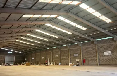 Galpão Comercial para locação, com 2.000 M2 de área construída.