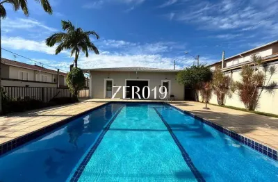 Casa em condomínio de 3 dormitórios, suíte, 3 vagas e lazer completo / cód.:27592