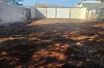 Terreno à venda na Rua Pioneiro José Dena, 71, Jardim Copacabana, Maringá