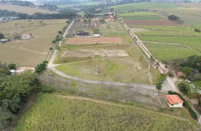 Haras em caçapava com 95 mil metros, a 300 metros da dutra