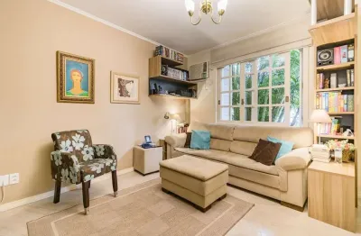 Casa com 3 quartos à venda na rua general couto de magalhães, 538, higienópolis, porto alegre por r$ 1.250.000