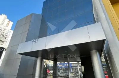 Prédio para alugar na rua quintino bocaiúva, 451, moinhos de vento, porto alegre por r$ 60.000