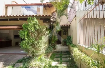 Casa com 4 quartos à venda na rua coronel paulino teixeira, 327, rio branco, porto alegre por r$ 1.600.000