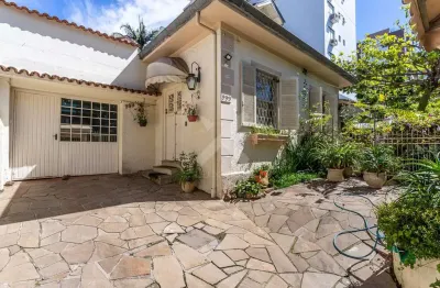 Casa com 3 quartos à venda na felipe de olivera, 999, petrópolis, porto alegre por r$ 1.690.000
