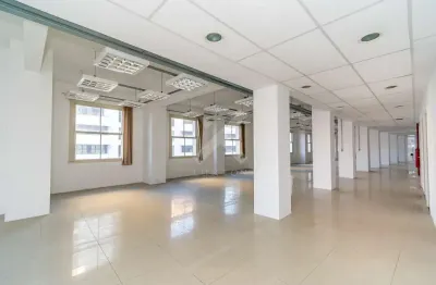 Sala comercial para alugar na avenida borges de medeiros, 261, centro histórico, porto alegre por r$ 29.000