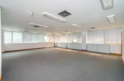 Sala comercial para alugar na rua dona laura, 320, rio branco, porto alegre por r$ 15.000