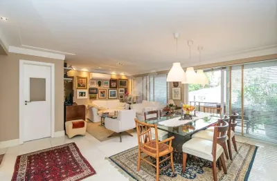 Apartamento com 3 quartos à venda na rua marquês do pombal, 93, moinhos de vento, porto alegre por r$ 1.350.000