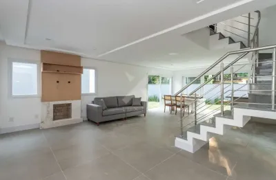 Casa em condomínio fechado com 3 quartos para alugar na avenida coronel marcos, 1239, pedra redonda, porto alegre por r$ 19.000