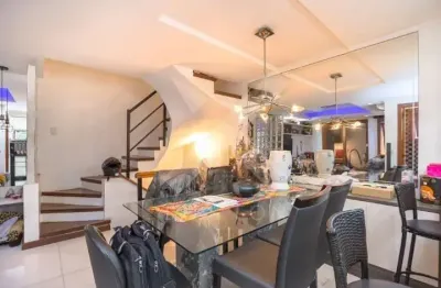 Casa em condomínio fechado com 3 quartos à venda na avenida coronel lucas de oliveira, 1548, bela vista, porto alegre por r$ 890.000