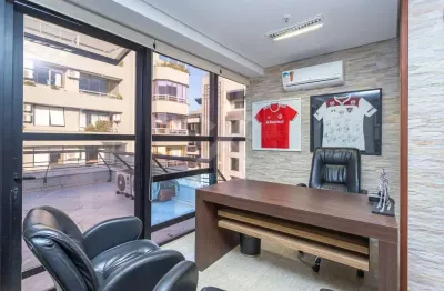 Sala comercial à venda na avenida praia de belas, 2174, praia de belas, porto alegre por r$ 850.000