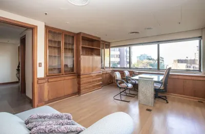 Sala comercial à venda na rua padre chagas, 66, moinhos de vento, porto alegre por r$ 828.000