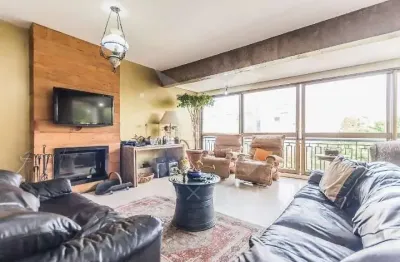 Apartamento com 3 quartos para alugar na rua marquês do pombal, 139, moinhos de vento, porto alegre por r$ 15.000