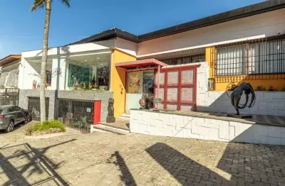 Casa com 3 quartos para alugar na avenida plínio brasil milano, 1285, higienópolis, porto alegre por r$ 17.000