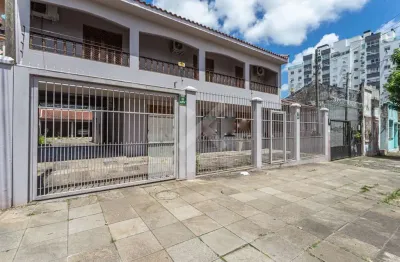 Casa com 4 quartos para alugar na rua fonseca ramos, 127, medianeira, porto alegre por r$ 7.300