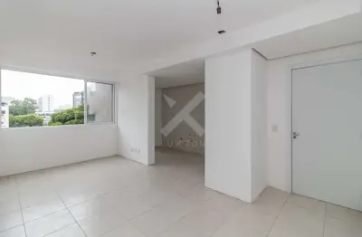 Apartamento com 3 quartos para alugar na rua frei germano, 138, partenon, porto alegre por r$ 2.500