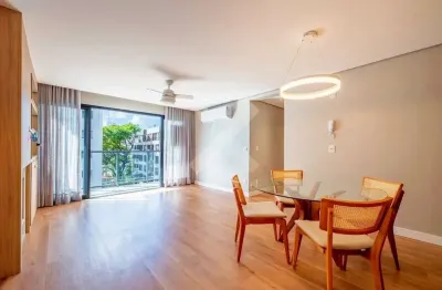 Apartamento com 3 quartos para alugar na rua quintino bocaiúva, 1320, rio branco, porto alegre por r$ 9.400