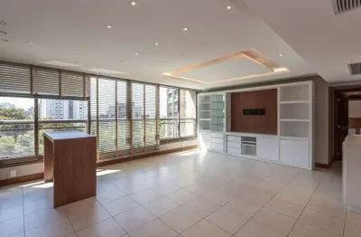 Apartamento com 3 quartos à venda na Rua Primeiro de Janeiro, 150, Três Figueiras, Porto Alegre por R$ 2.335.000