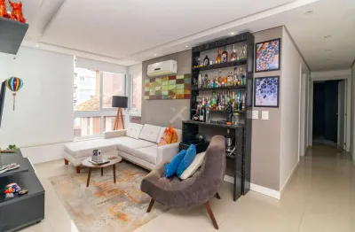 Apartamento com 2 quartos para alugar na Rua Doutor Armando Barbedo, 900, Tristeza, Porto Alegre por R$ 5.000