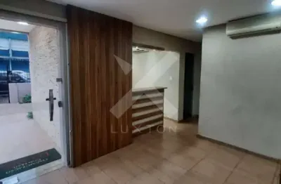 Casa comercial à venda na avenida rio são gonçalo, 149, passo da areia, porto alegre por r$ 590.000