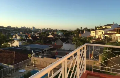 Casa com 5 quartos à venda na avenida general barreto viana, 430, chácara das pedras, porto alegre por r$ 1.550.000