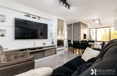 Apartamento com 2 quartos para alugar na rua carazinho, 593, petrópolis, porto alegre por r$ 7.900