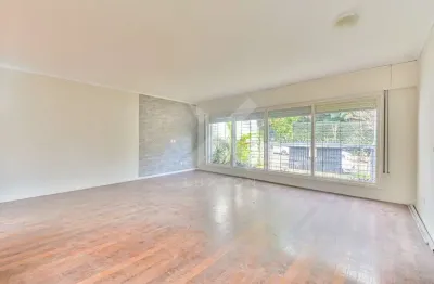 Casa comercial à venda na alameda raimundo corrêa, 156, bela vista, porto alegre por r$ 1.650.000