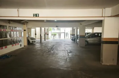 Apartamento espaçoso situado no bairro santa mônica, uma região valorizada de uberlândia