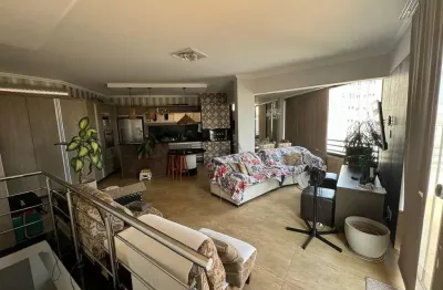 Cobertura duplex a venda no condomínio ed. coral gables no bairro centro.