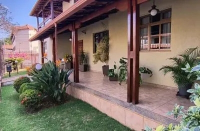 Casa para venda em belo horizonte, tirol, 5 dormitórios, 1 suíte, 2 banheiros, 8 vagas